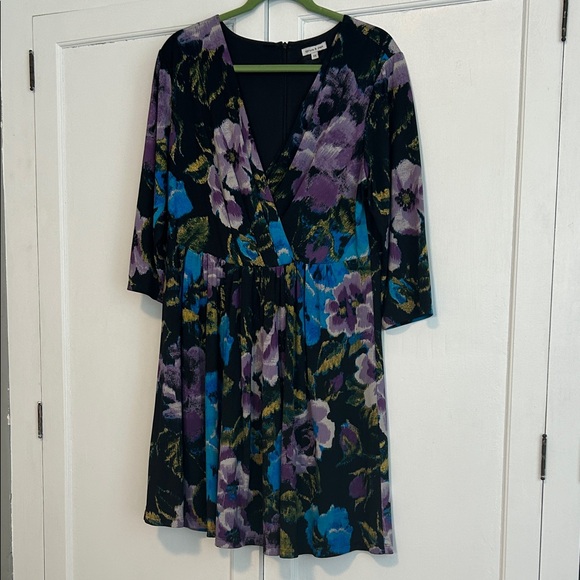 spruce & sage Dresses & Skirts - Elegant Floral 3/4 Sleeve fit and flare Dress in Purple and Blue
